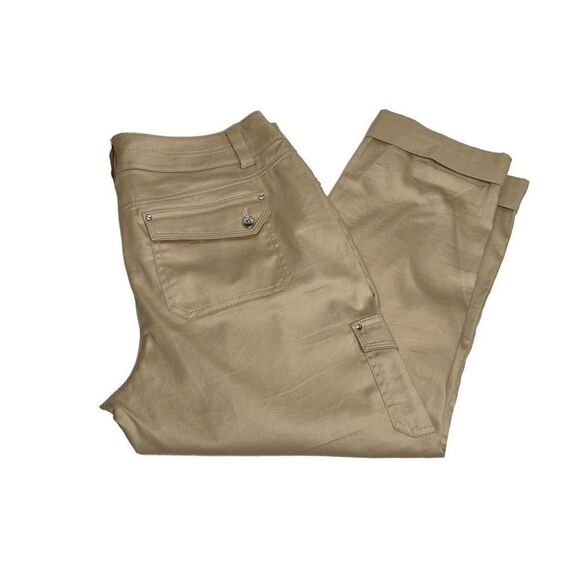 White House Black Market tan cargo capri pants size 10 - Picture 10 of 16